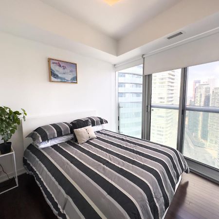 Luxury 2 Bedrooms With Lakeview Cn Tower Entertainment District Rogers Centre Toronto Ngoại thất bức ảnh