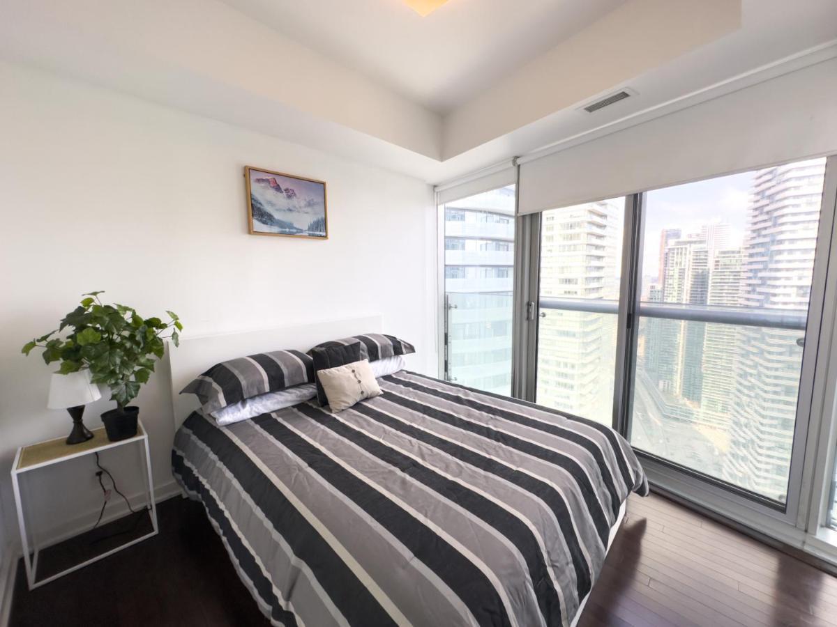 Luxury 2 Bedrooms With Lakeview Cn Tower Entertainment District Rogers Centre Toronto Ngoại thất bức ảnh