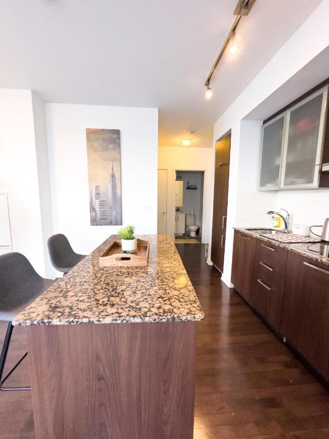 Luxury 2 Bedrooms With Lakeview Cn Tower Entertainment District Rogers Centre Toronto Ngoại thất bức ảnh