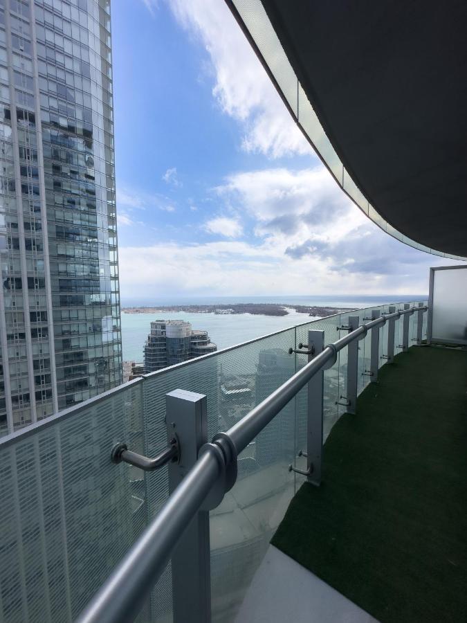 Luxury 2 Bedrooms With Lakeview Cn Tower Entertainment District Rogers Centre Toronto Ngoại thất bức ảnh