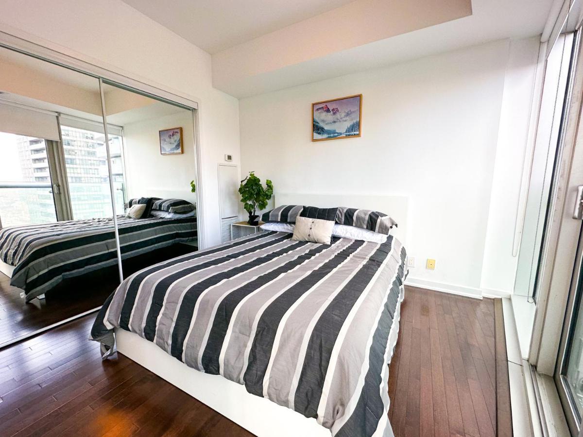 Luxury 2 Bedrooms With Lakeview Cn Tower Entertainment District Rogers Centre Toronto Ngoại thất bức ảnh